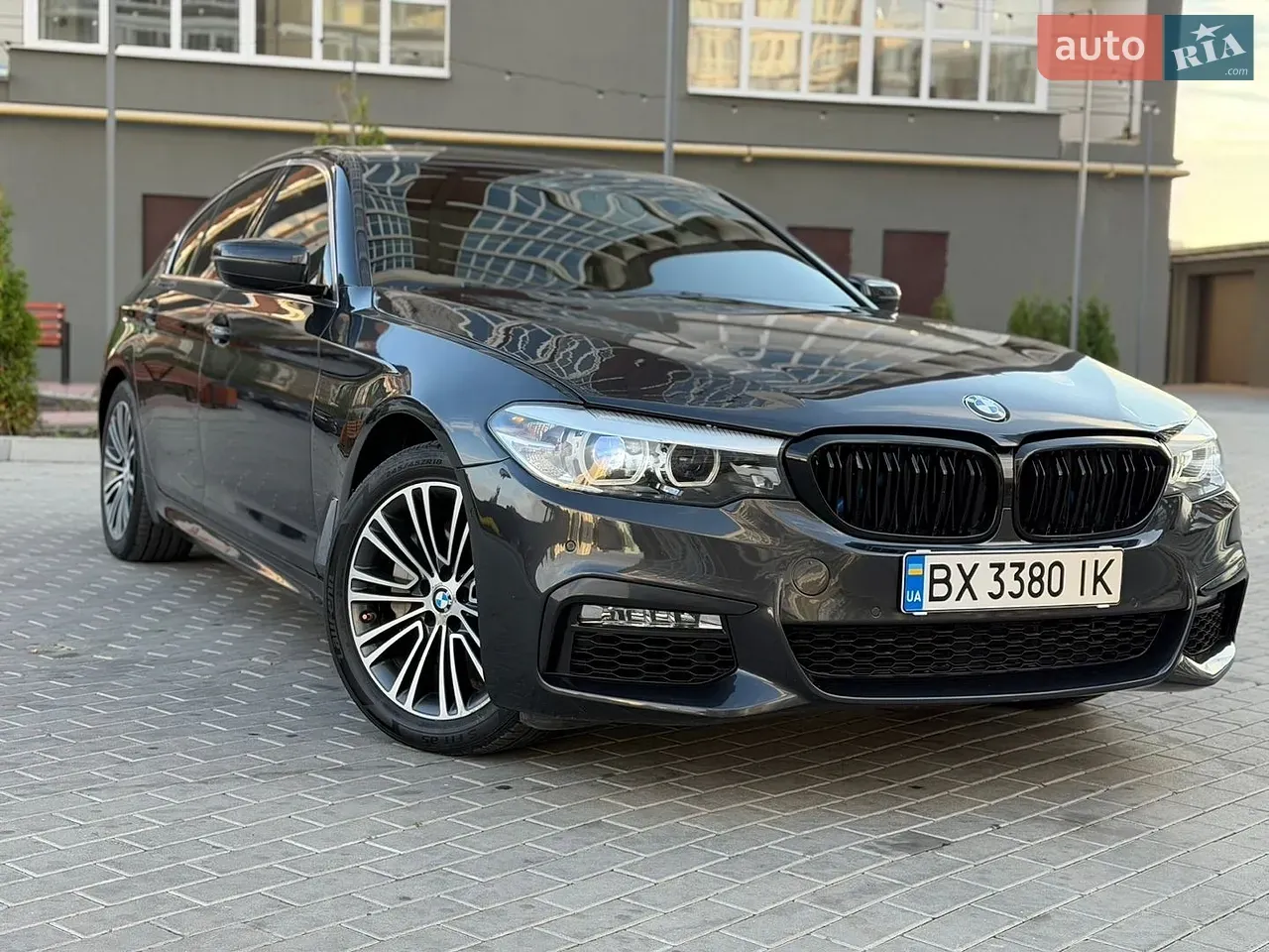 BMW 5 Series 2017 photo 3
