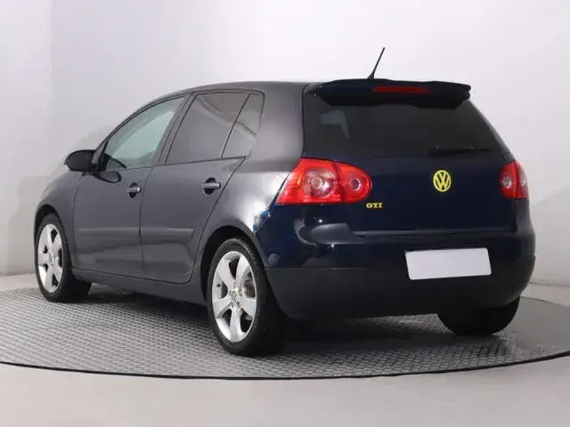 Volkswagen Golf 2008 photo 3