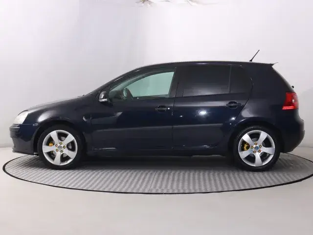Volkswagen Golf 2008 photo 2