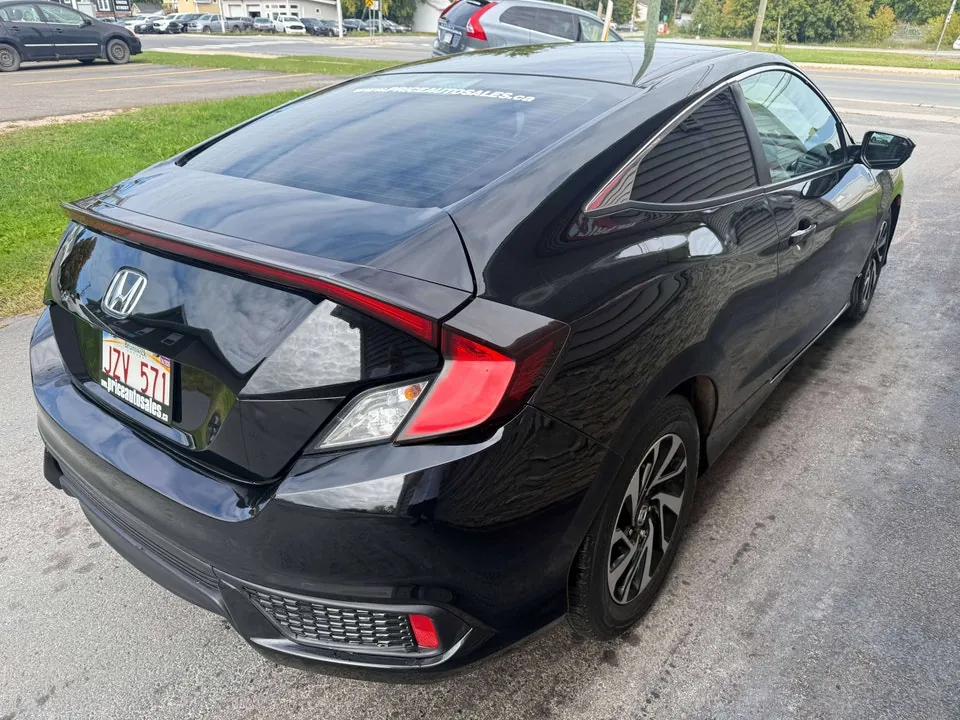 Honda Civic 2016 photo 2