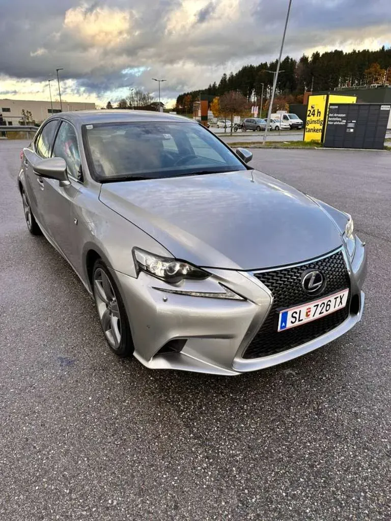 Lexus Is 2013 photo 2