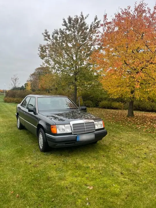 Mercedes-Benz W124
