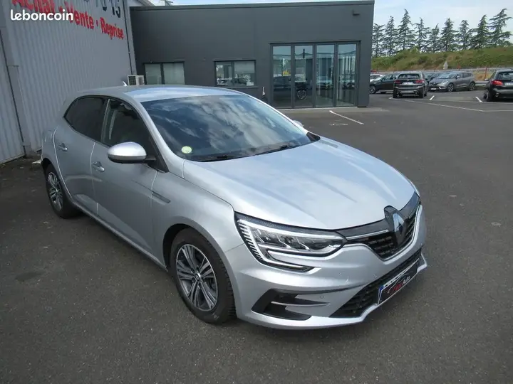 Renault Megane 2022 photo 2