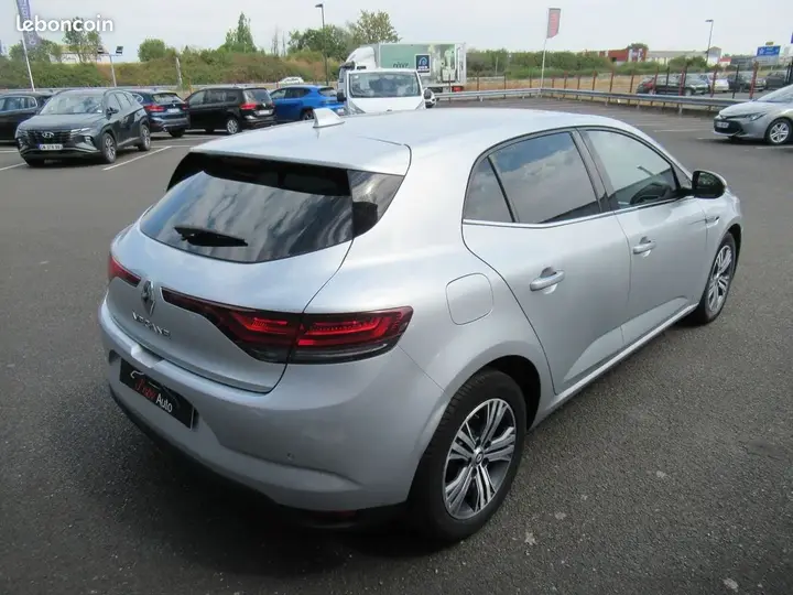Renault Megane 2022 photo 4