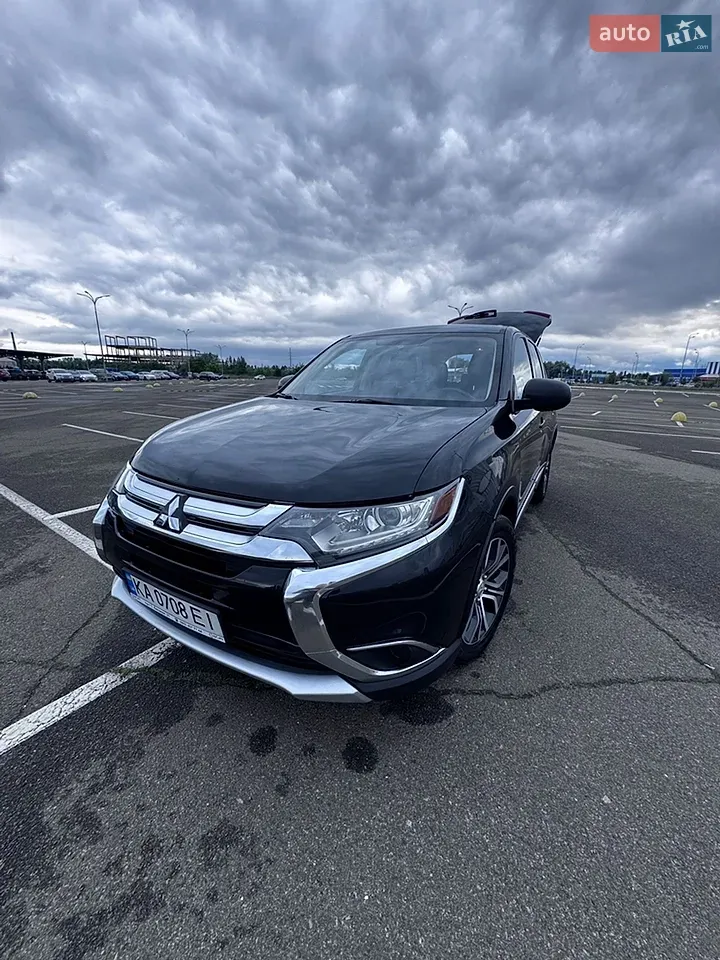 Mitsubishi Outlander 2018 photo 3