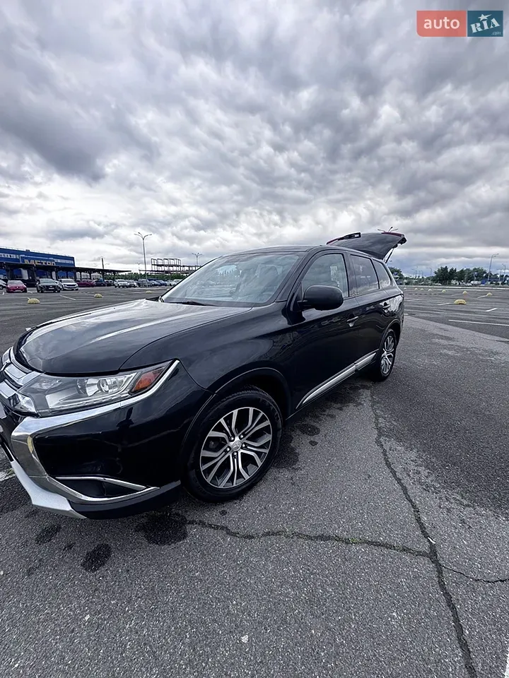 Mitsubishi Outlander