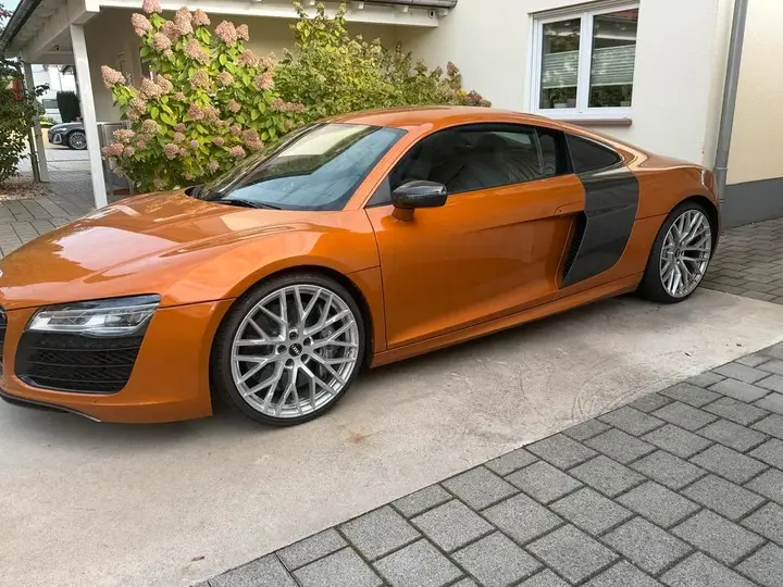 Audi R8