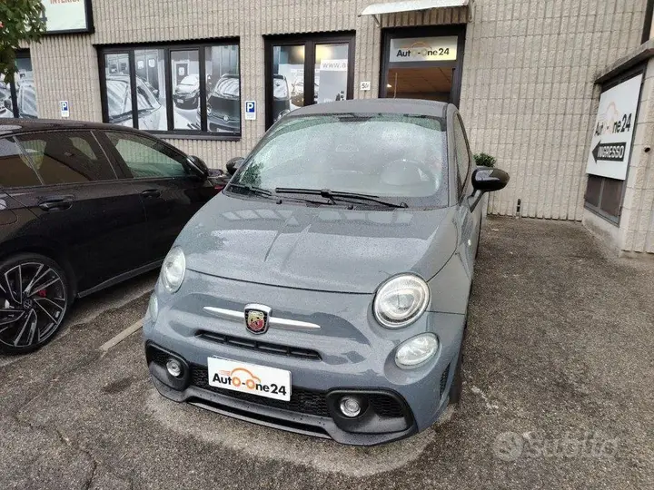 Abarth 595 2018 photo 2