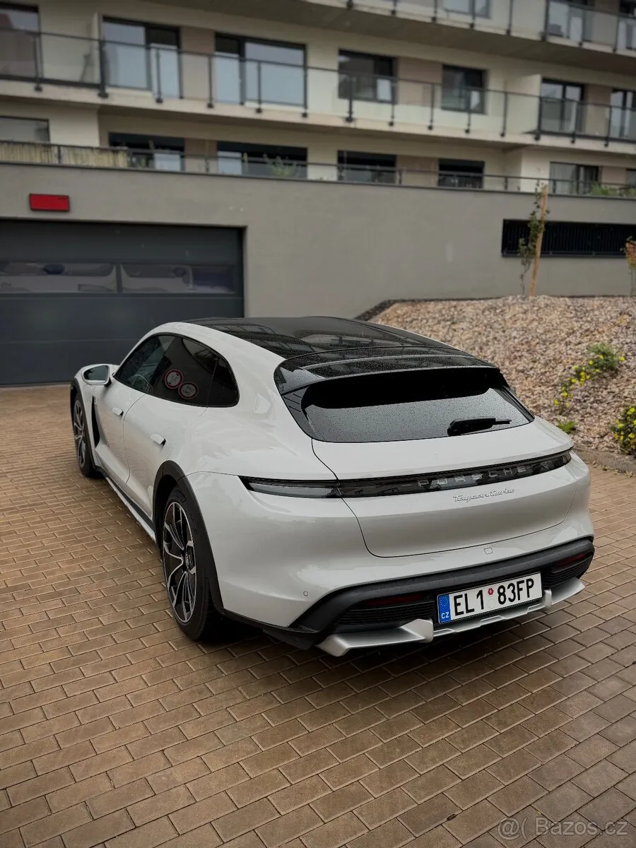 Porsche Taycan Turbo 2021 photo 5
