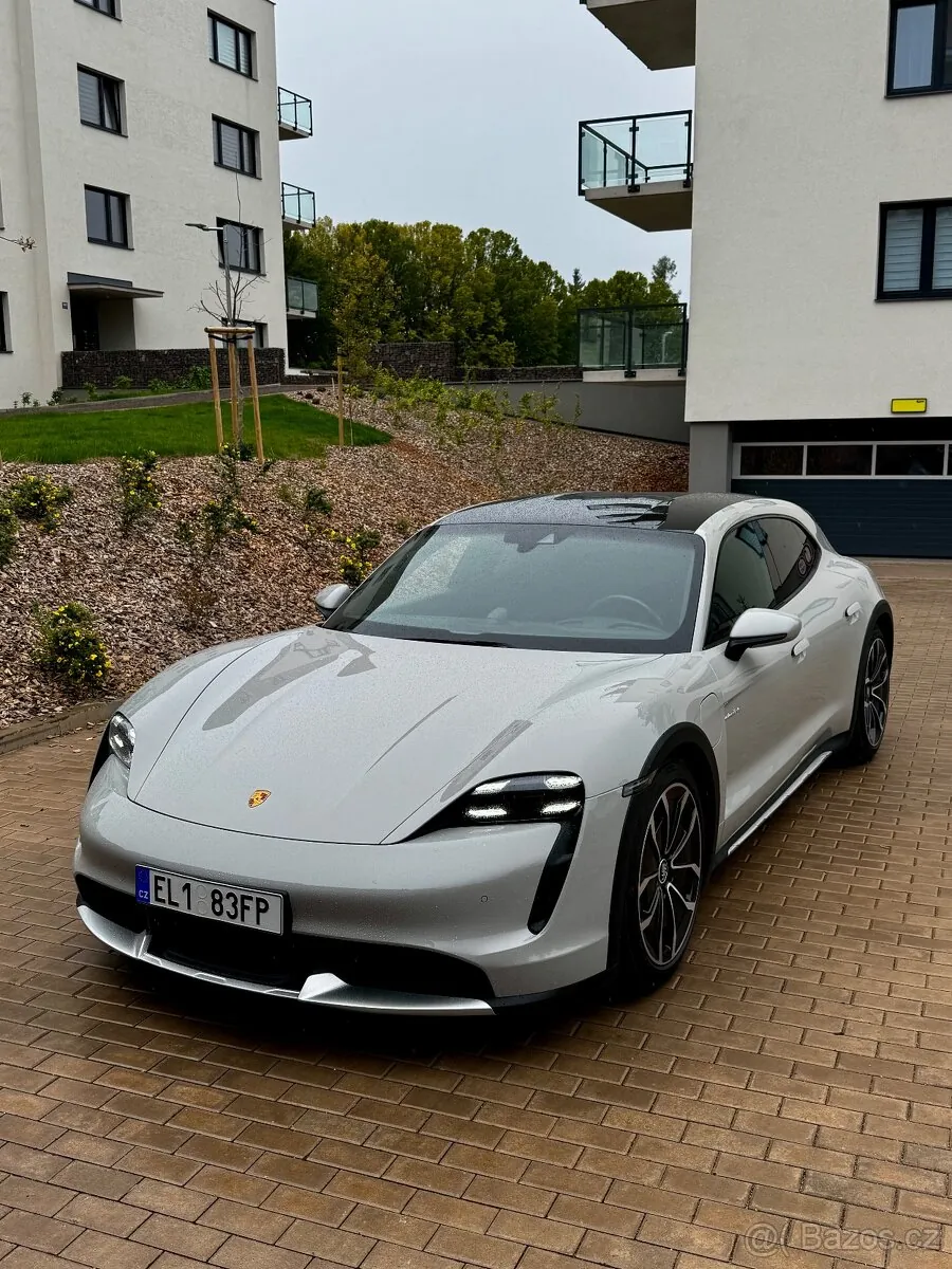 Porsche Taycan Turbo