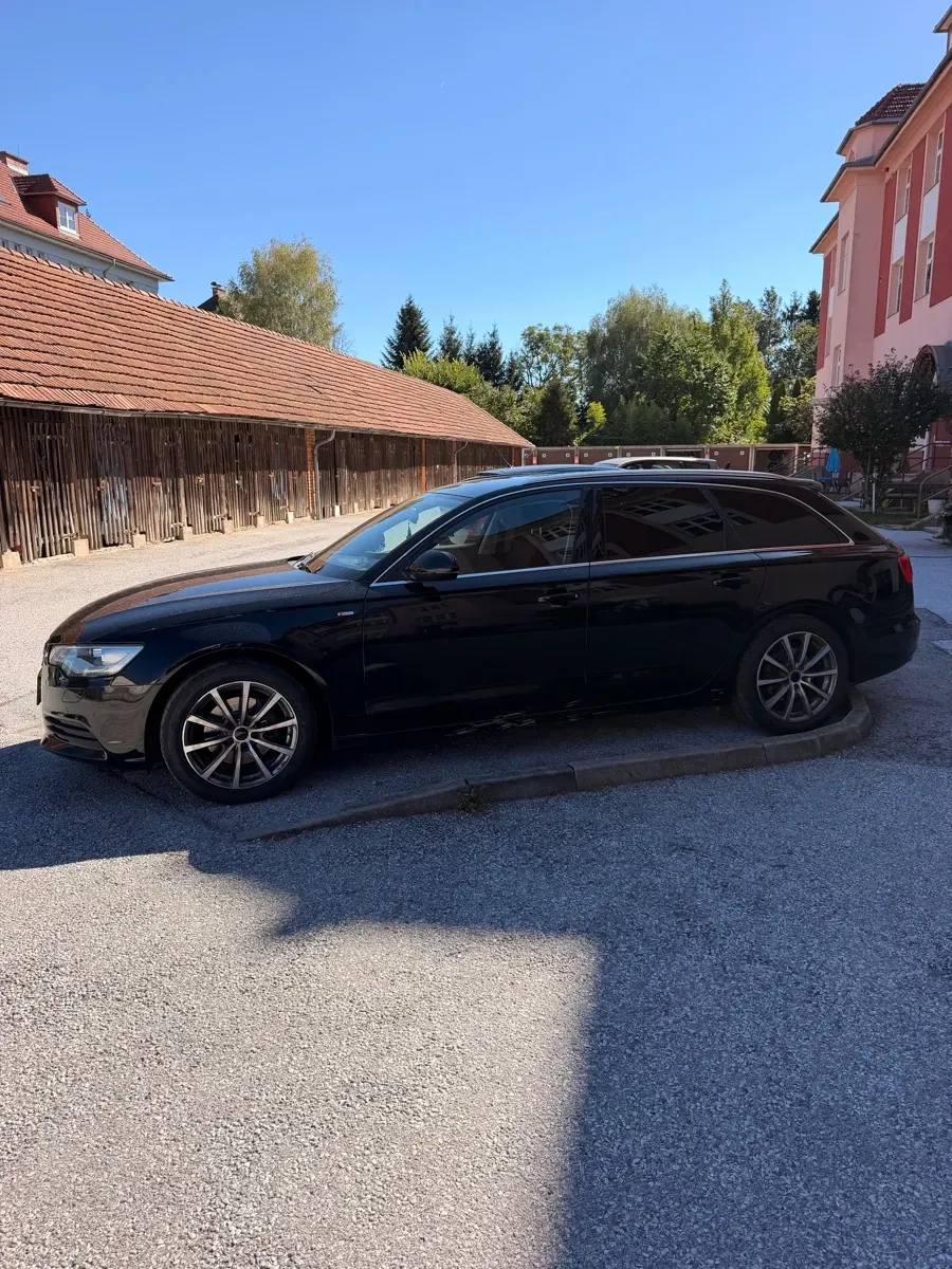 Audi A6 2012 photo 2