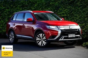 Mitsubishi Outlander 2022 photo 2