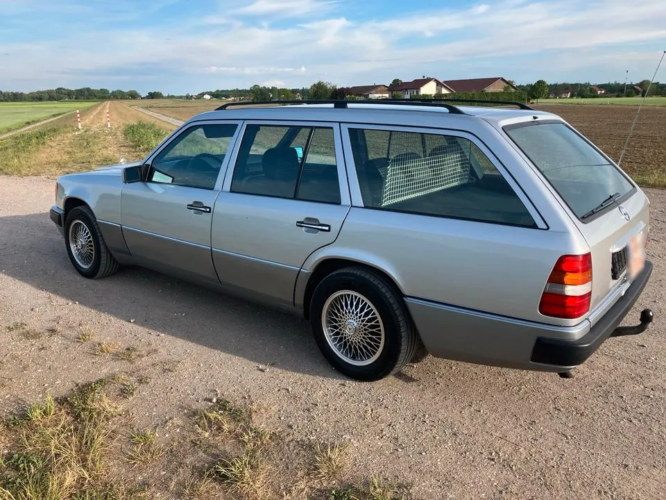 Mercedes-Benz W124