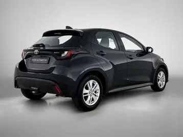 Toyota Yaris 2024 photo 2