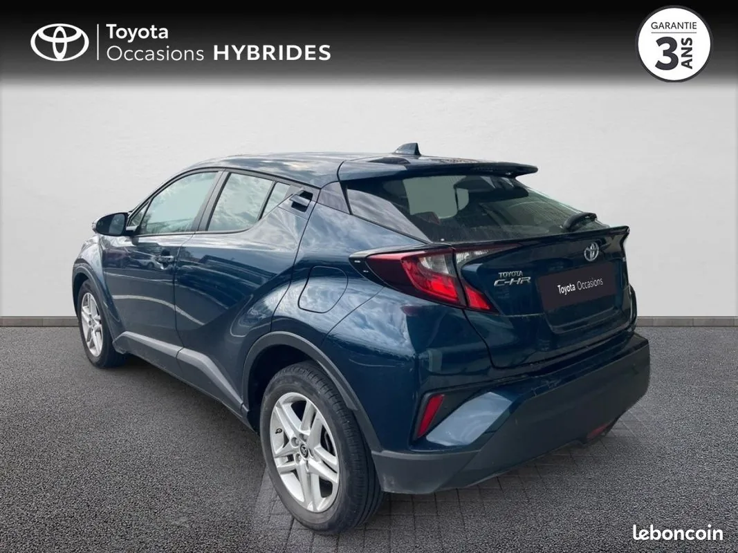 Toyota C-Hr 2023 photo 2