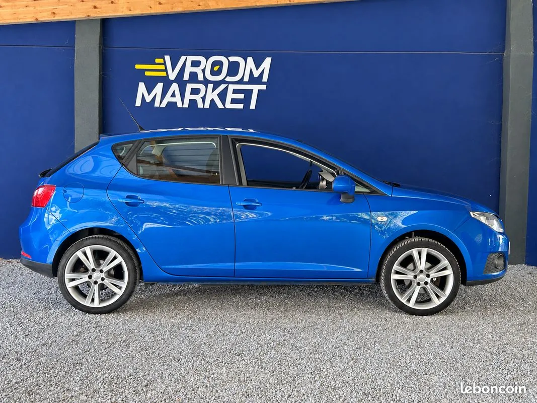 Seat Ibiza 2011 photo 2
