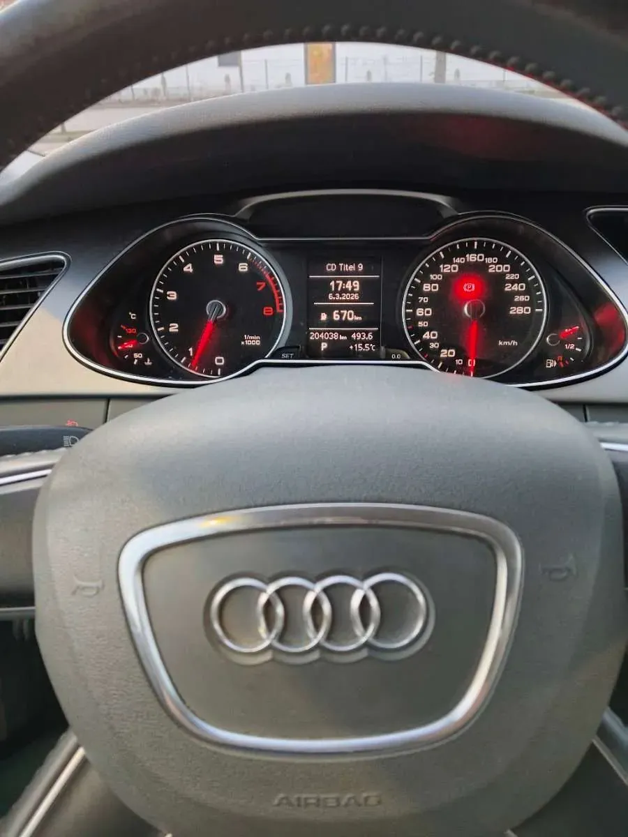 Audi A4 2013 photo 3