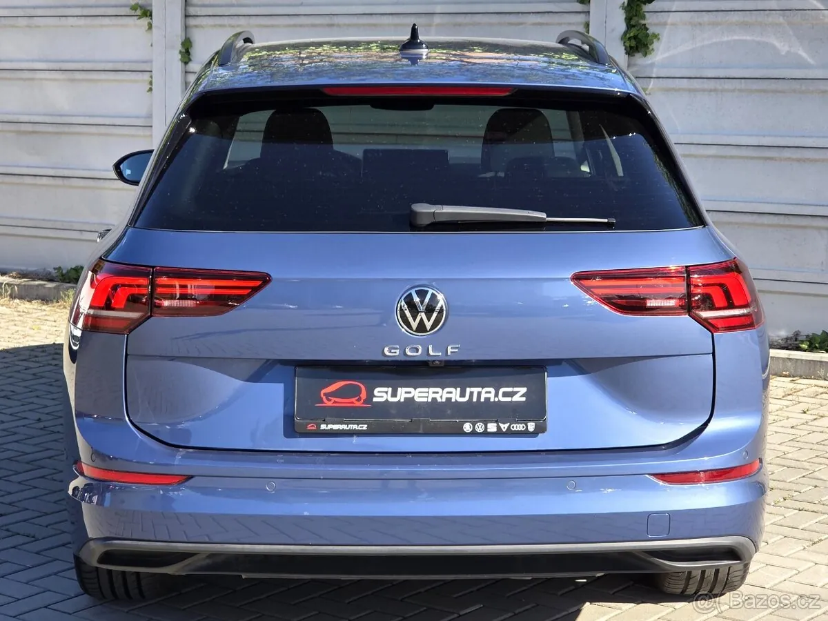 Volkswagen Golf 2025 photo 5