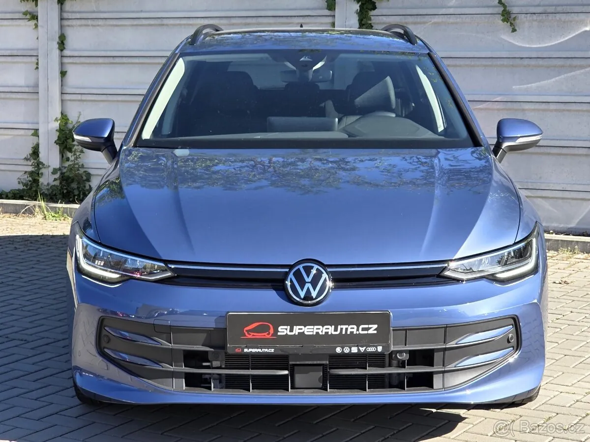 Volkswagen Golf 2025 photo 2