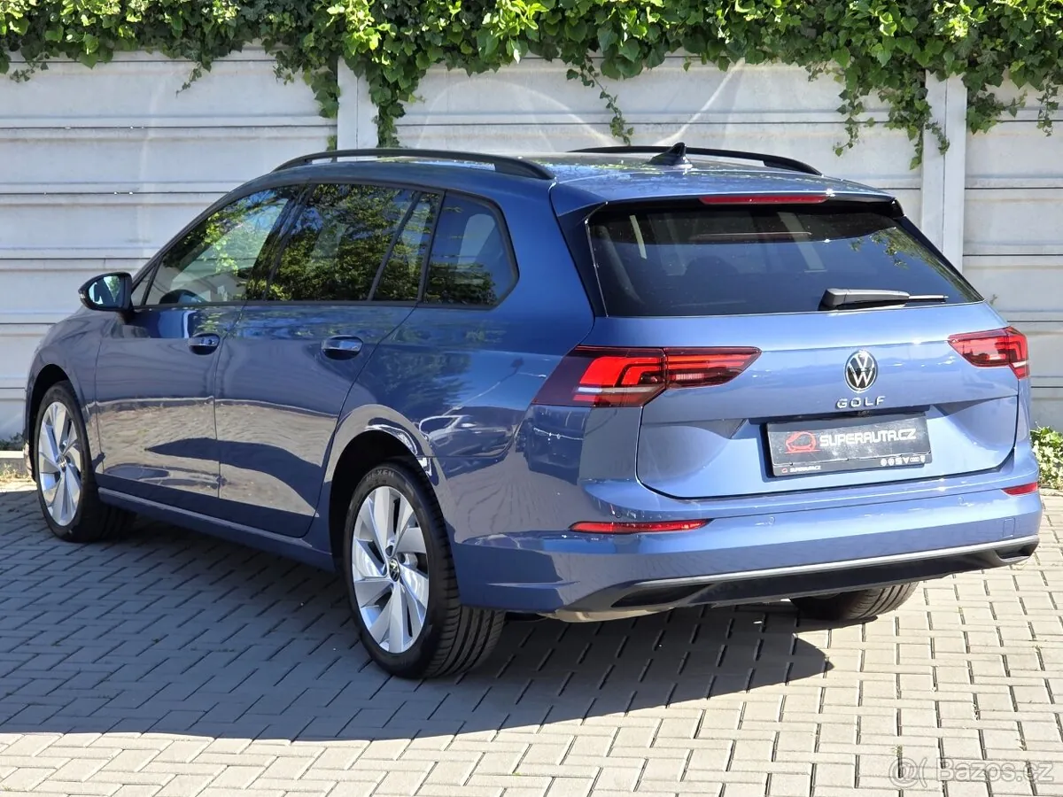 Volkswagen Golf 2025 photo 4