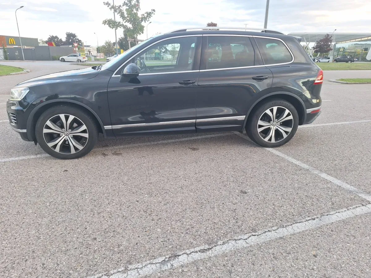 Volkswagen Touareg 2015 photo 2