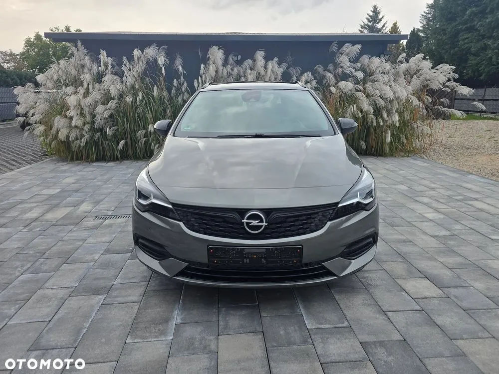 Opel Astra 2021 photo 2