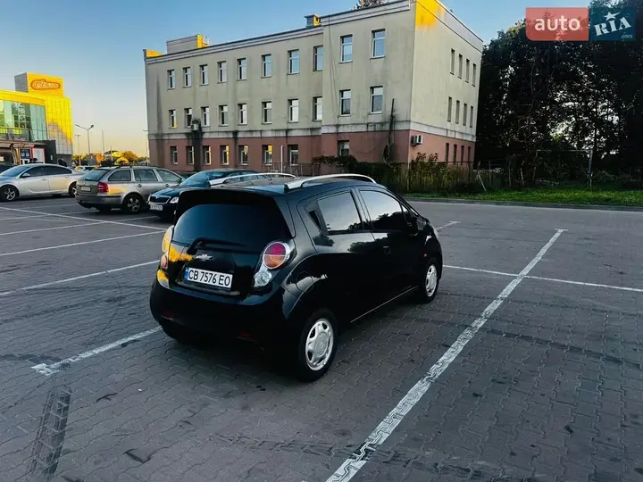 Chevrolet Spark 2011 photo 4