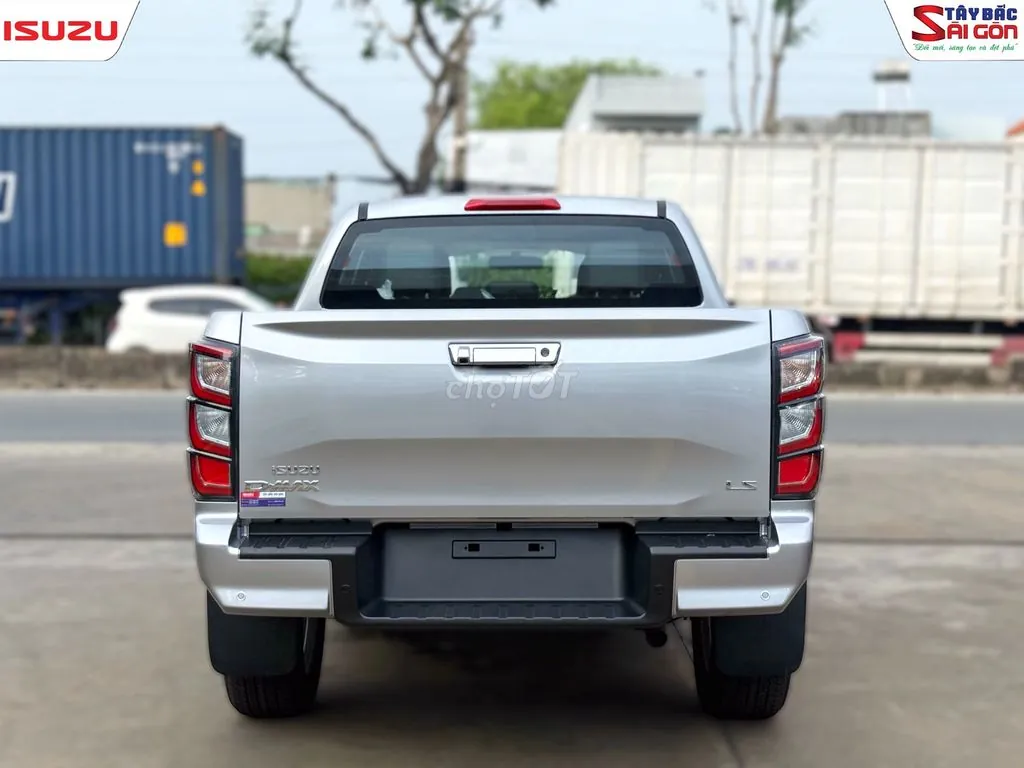Isuzu Dmax 2025 photo 5