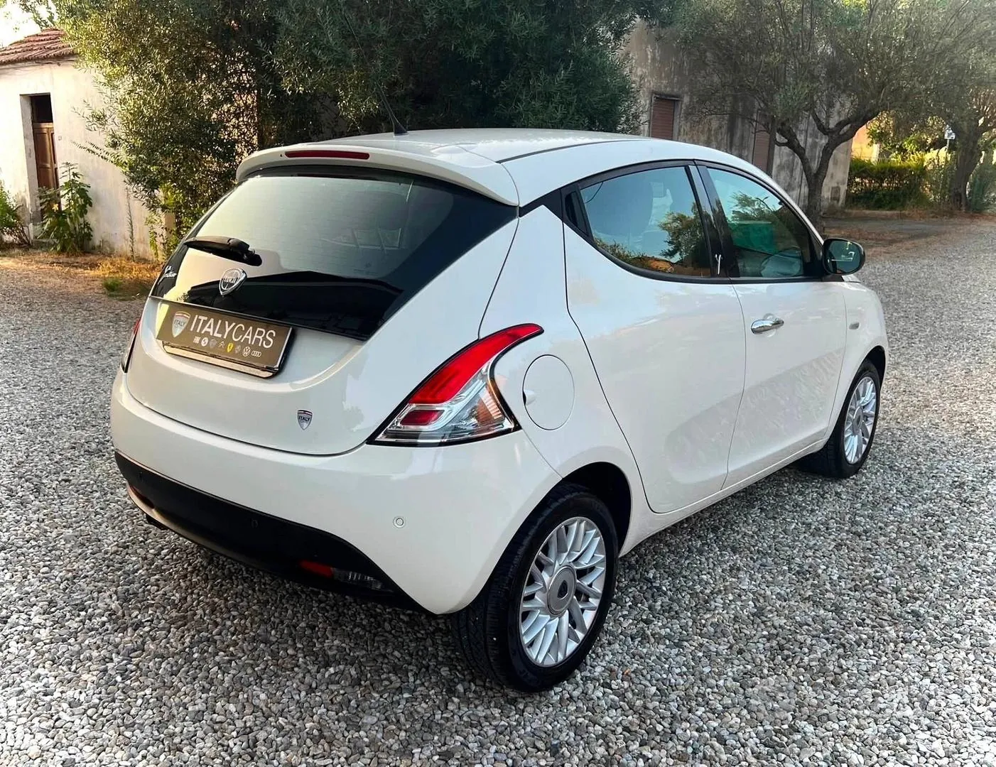 Lancia Ypsilon 2015 photo 4