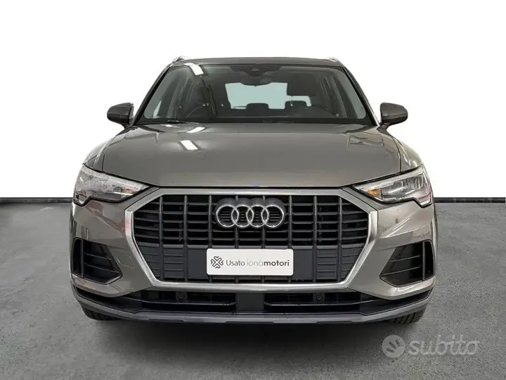 Audi Q3 2019 photo 2