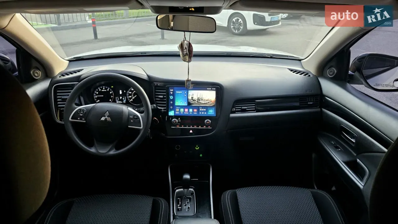 Mitsubishi Outlander 2019 photo 4