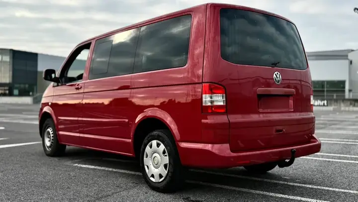 Volkswagen T5 2006 photo 2