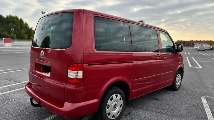 Volkswagen T5 2006 photo 3