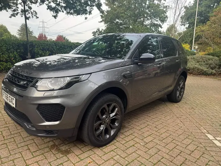 Land Rover Discovery Sport 2019 photo 3