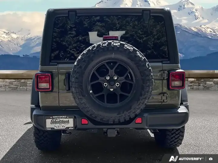 Jeep Wrangler 2026 photo 5