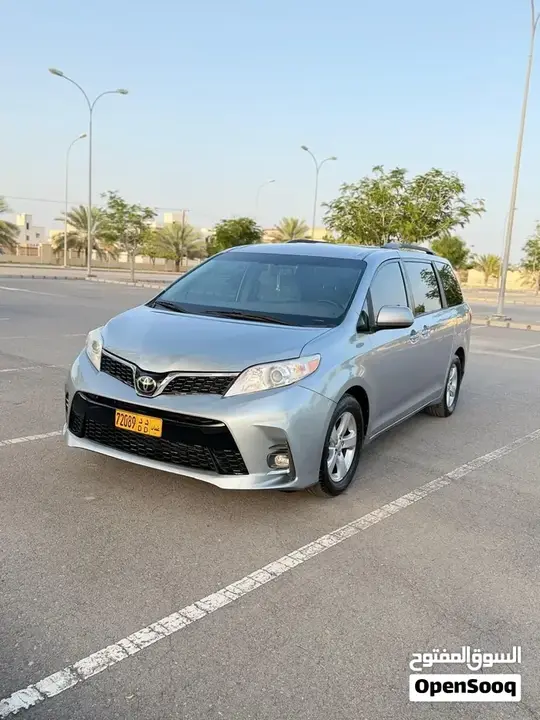 Toyota Sienna 2017 photo 4