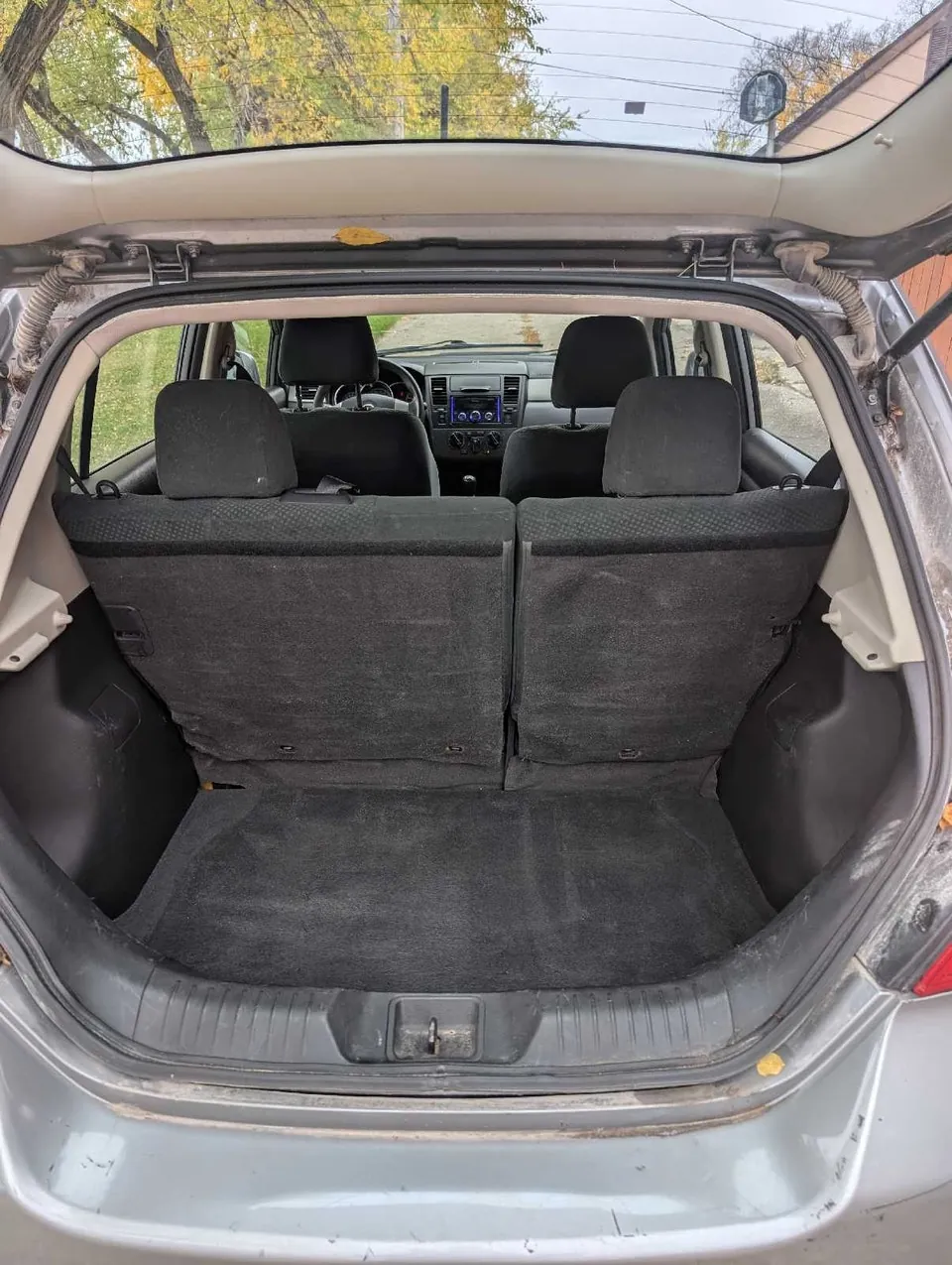 Nissan Versa 2012 photo 5