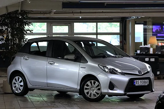 Toyota Yaris 2014 photo 3