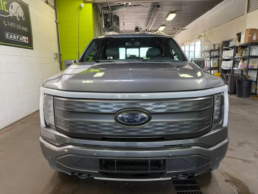 Ford F-150 Lightning 2022 photo 2