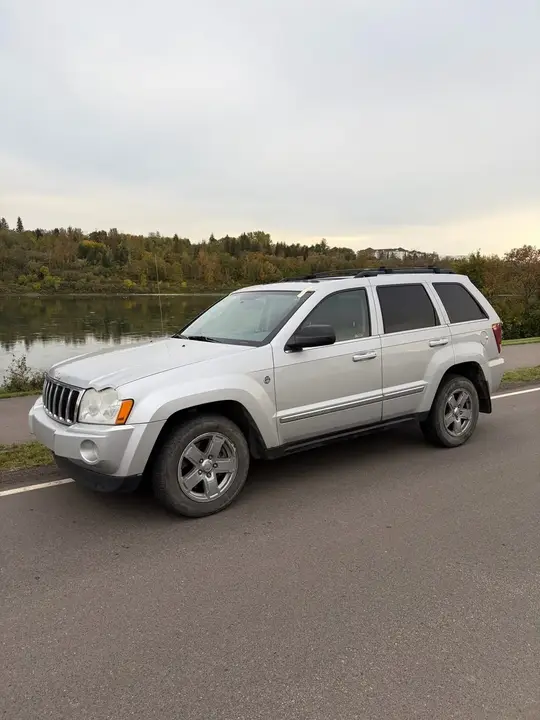 Jeep Grand Cherokee 2005 photo 2