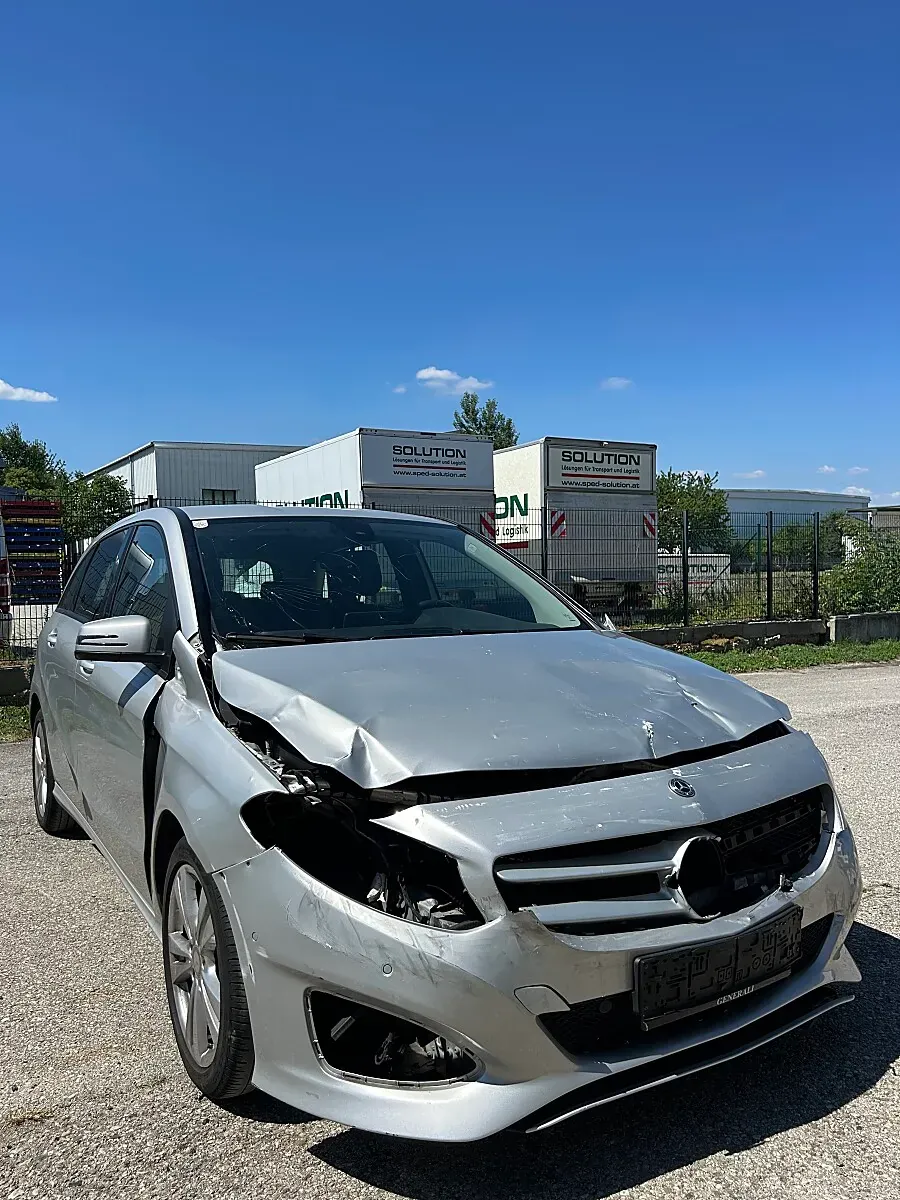 Mercedes-Benz B-Class 2017 photo 3