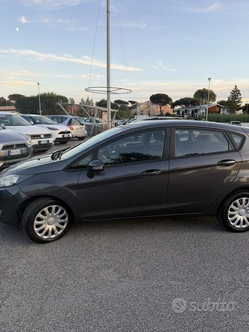 Ford Fiesta 2017 photo 2