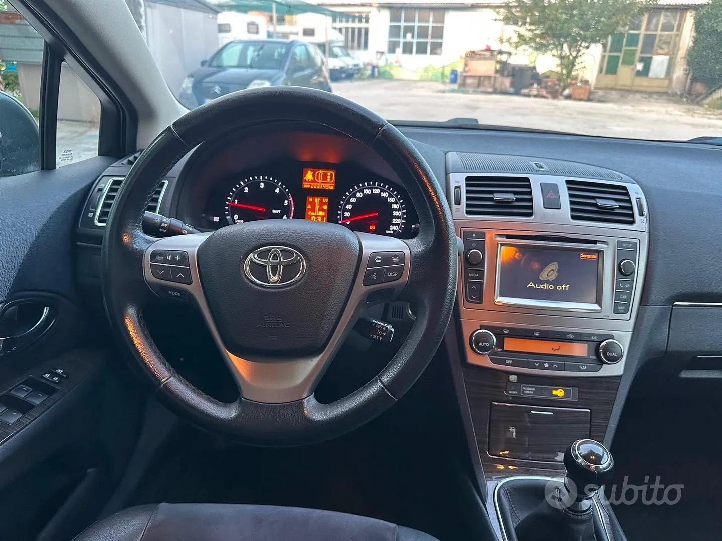 Toyota Avensis 2013 photo 5