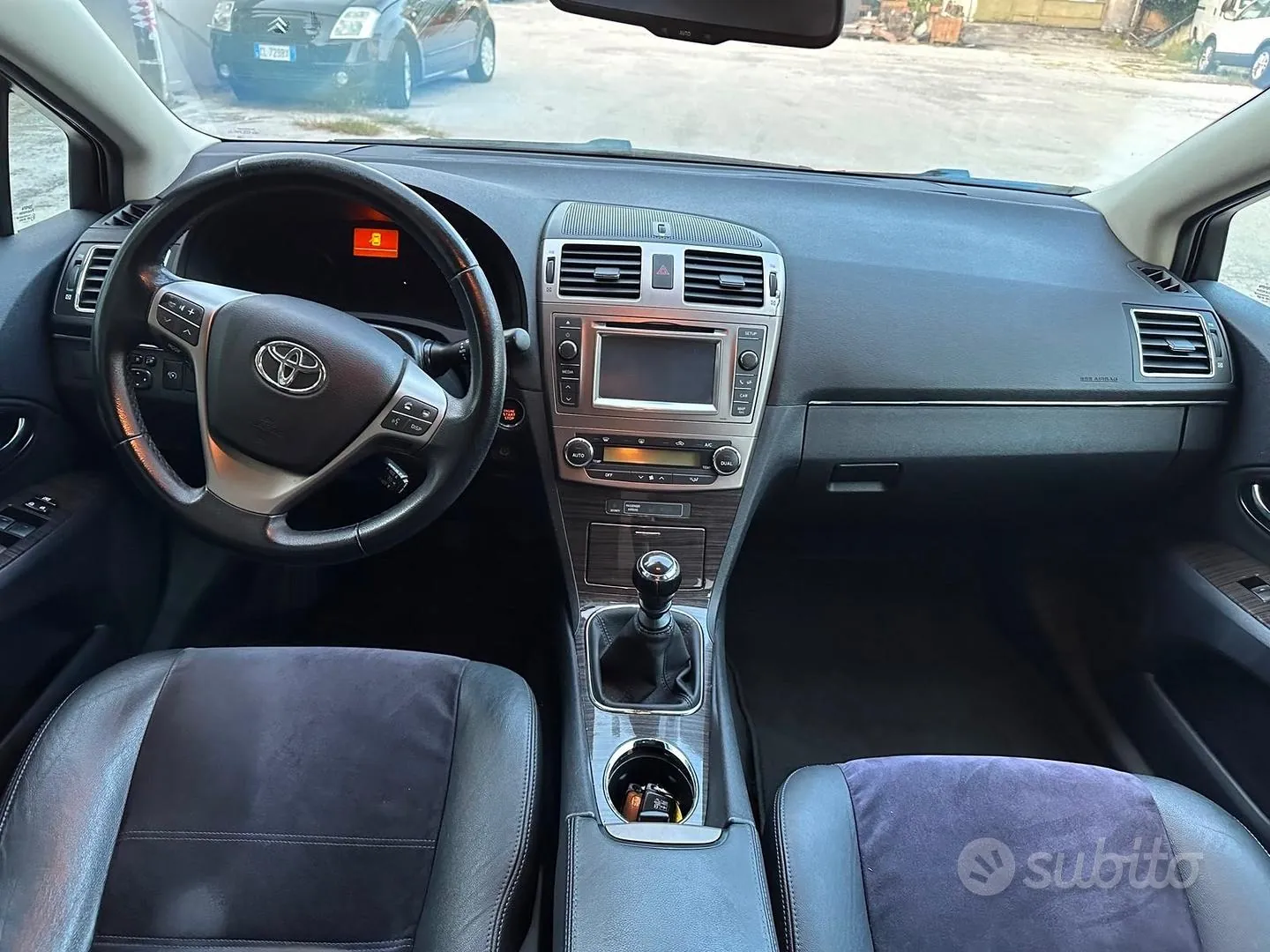 Toyota Avensis 2013 photo 3