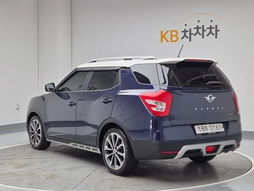 KG Mobility Tivoli 2017 photo 2
