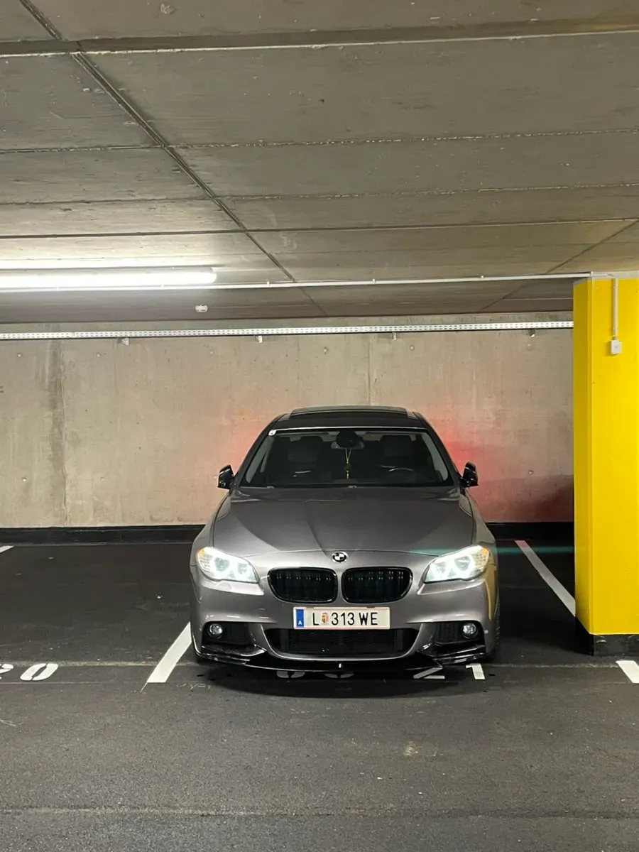 BMW 5 Series 2010 photo 3