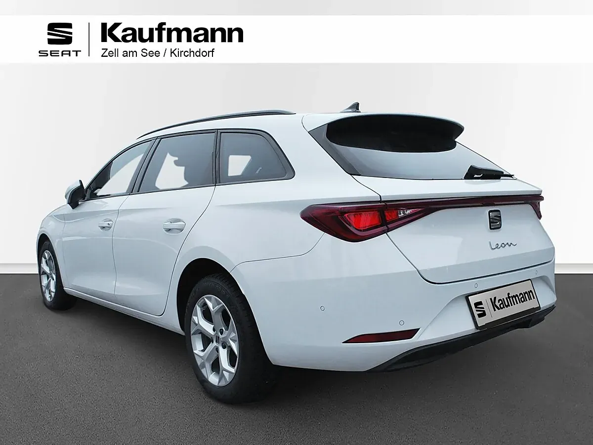 Seat Leon 2022 photo 2