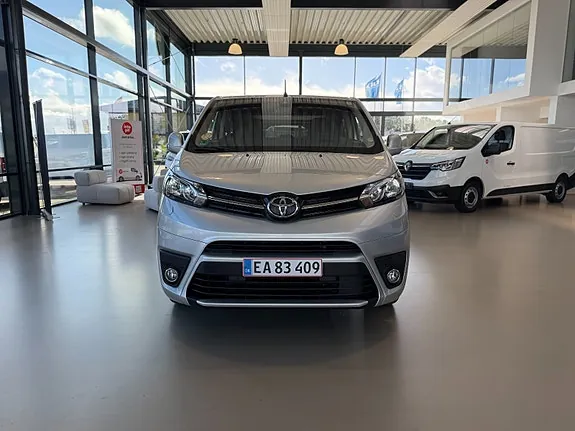 Toyota Proace Verso 2019 photo 2