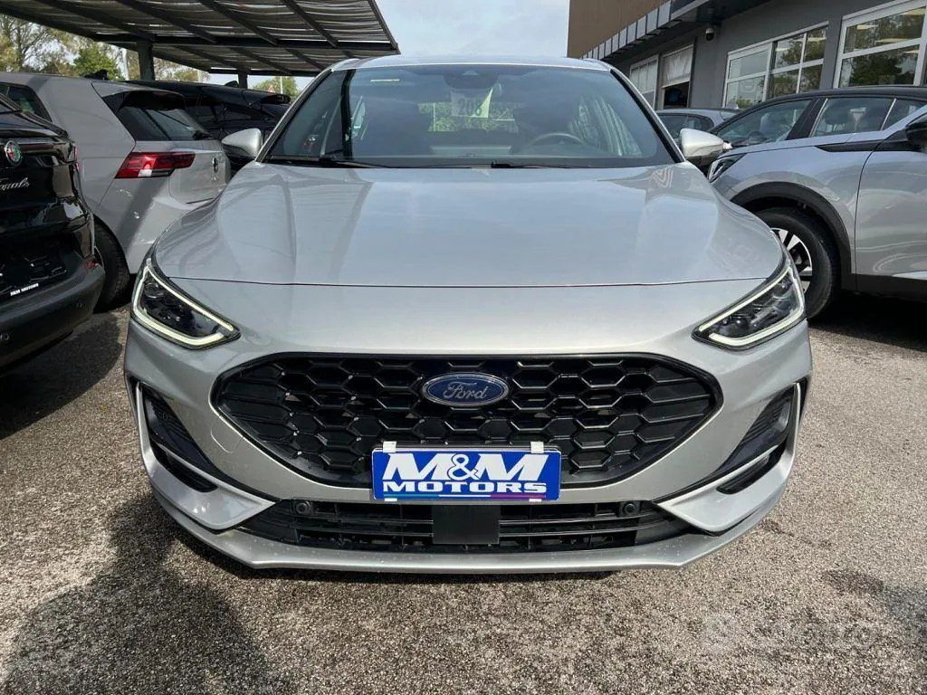 Ford Focus 2025 photo 2