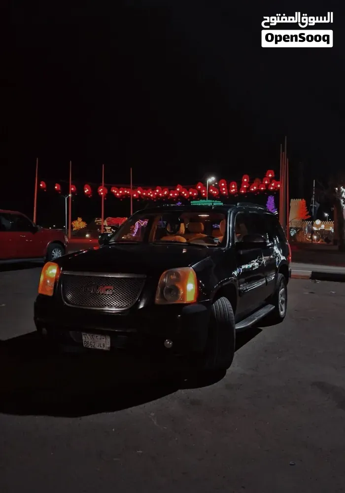 GMC Yukon Denali 2008 photo 2